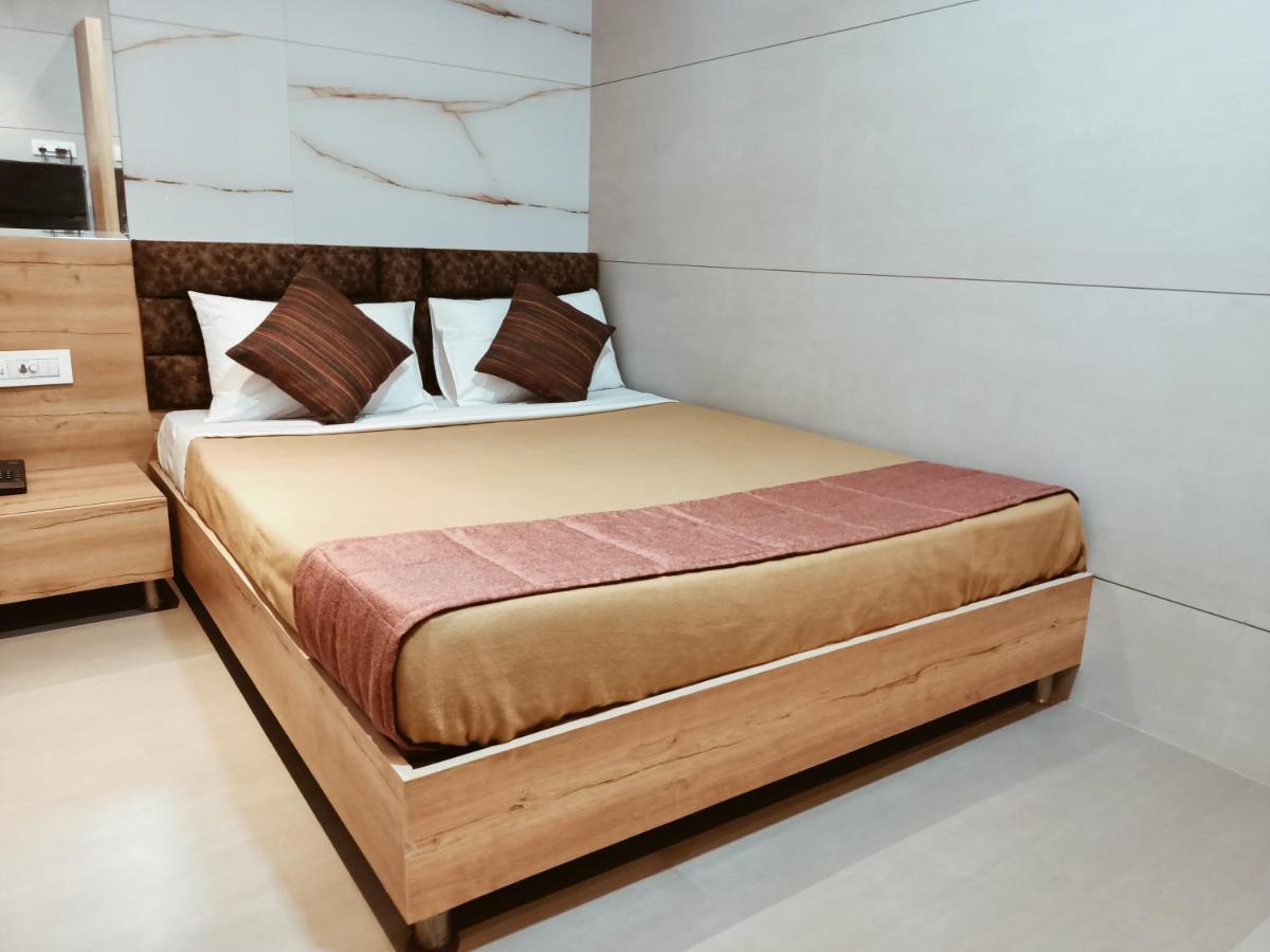 Hotel Prasad NX Mumbai Bagian luar foto