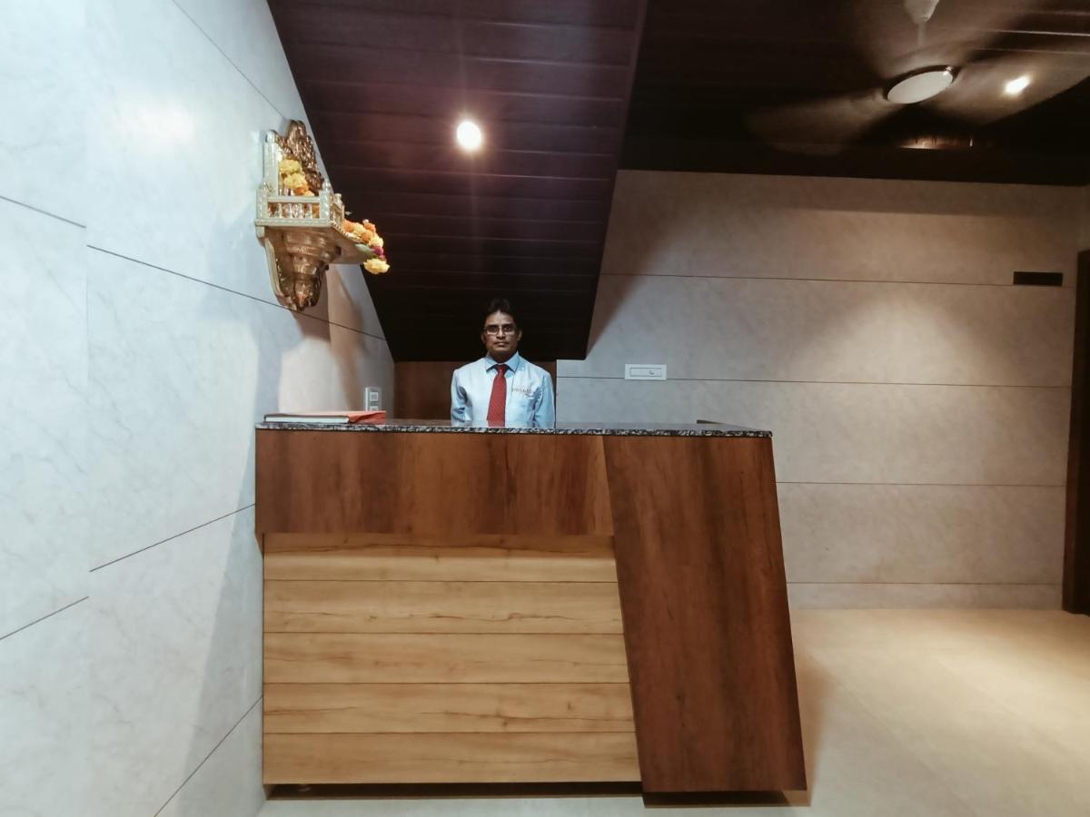 Hotel Prasad NX Mumbai Bagian luar foto