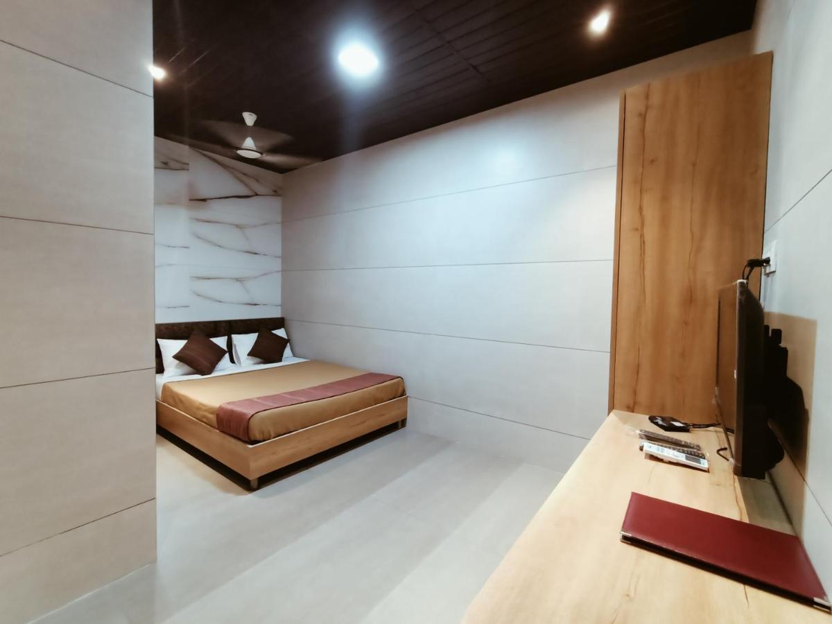 Hotel Prasad NX Mumbai Bagian luar foto