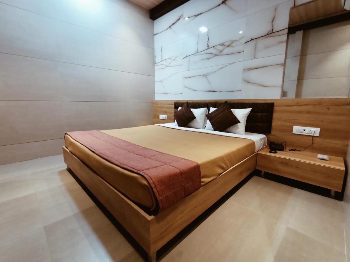 Hotel Prasad NX Mumbai Bagian luar foto
