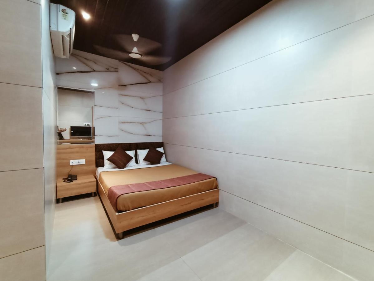 Hotel Prasad NX Mumbai Bagian luar foto